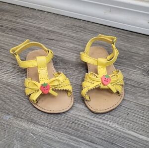 CUTE Gymboree Sunshine Yellow Strawberry Button Sandal Toddler Size 4